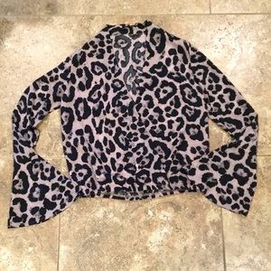 Cheetah Bellsleeve Blouse